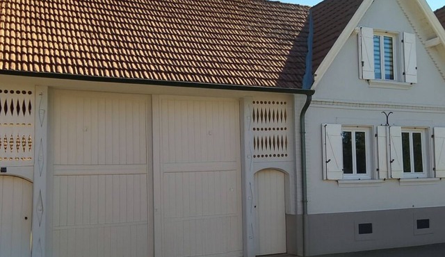 Cosy gîte in renovated farmhouse. Spacious bedroom + living room. Pets allowed