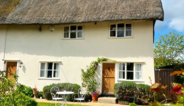Cosy Grade 2 Listed, 2 bedroom Cottage, in the village of Gislingham, with WiFi