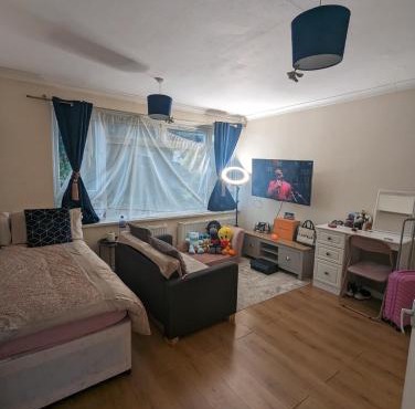 Cosy Ground Floor Studio Flat