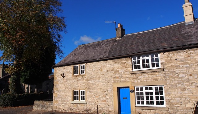Cosy historic cottage in beautiful village with shop, café, 2 pubs.
