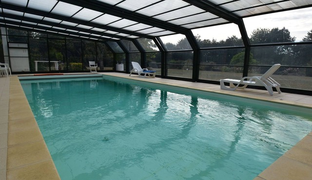 Cosy holiday home with pool