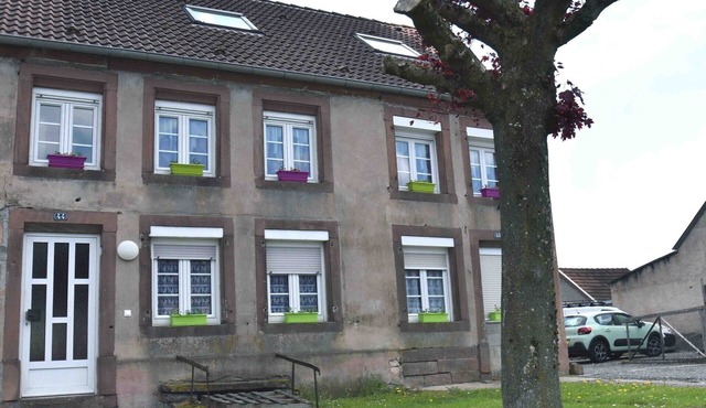 Cosy holiday home by the lake in Saint-Louis