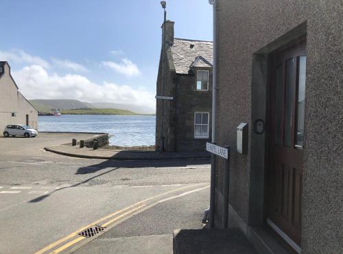 Cosy holiday home, Scalloway, Shetland.