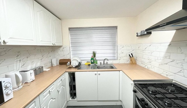 Cosy home, 4 bedroom near Leeds centre, sleeps 7