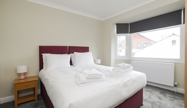 Cosy home available w/FREE Parking & WiFi, Beeston