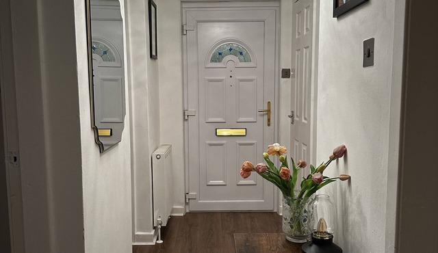 Cosy home from home 2 bedroom apartment