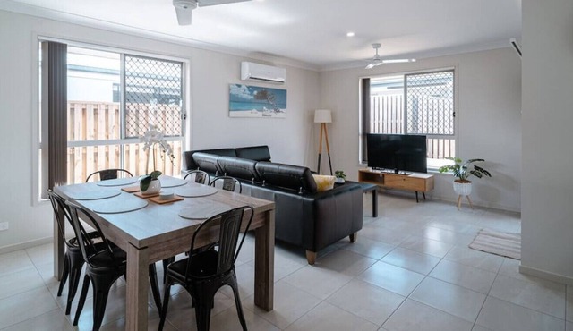 Cosy Home - House up to 8 Guests