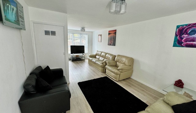 Cosy Home is located in a lovely town in Twickenham.