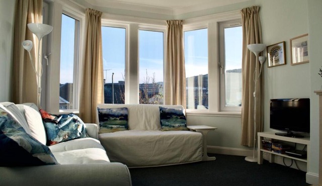 Cosy Home with Views of Arthur's Seat