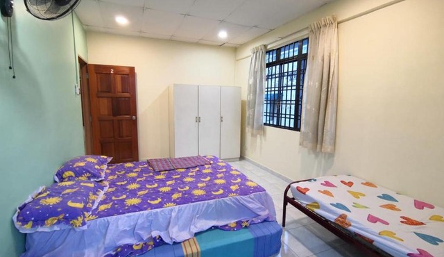 Cosy Homestay Ulu Tiram - Room only