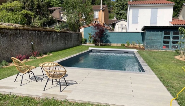 Cosy house - pool & garden