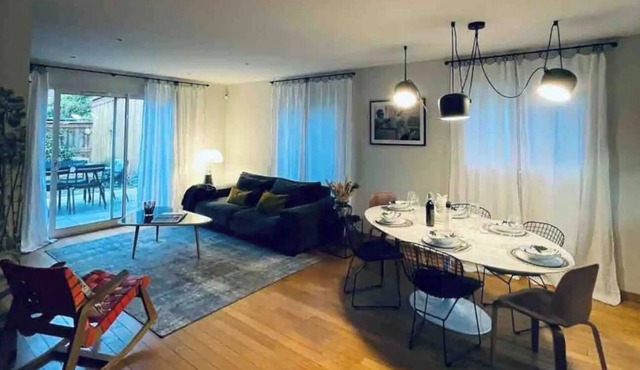 Cosy house with pool