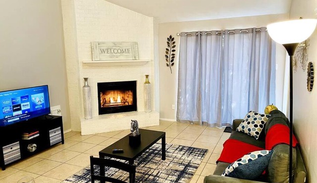 Cosy House - 3 Bed, 2 Baths in The Woodlands