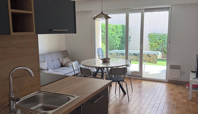 Cosy house 300m from the beach