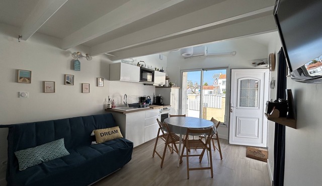 Cosy house a stone's throw from the beach, newly renovated