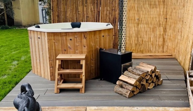 Cosy house and Nordic bath at the foot of the Black Mountain