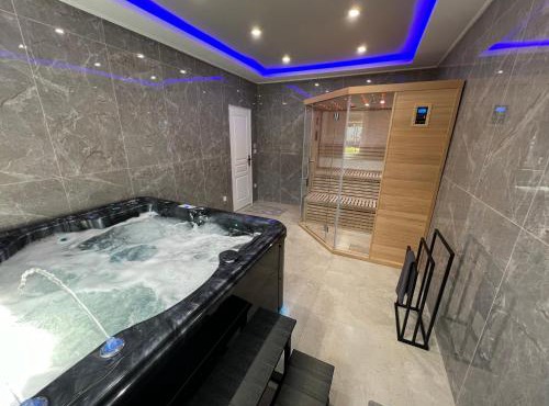 Cosy House et SPA privatif, Jacuzzi Sauna