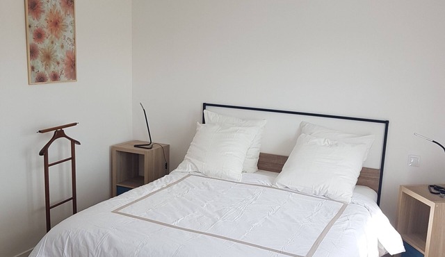 Cosy house for 2-3 people, garden, free parking, in the heart of the village and close to hiking trails!