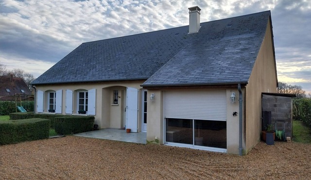 Cosy house just outside Tours