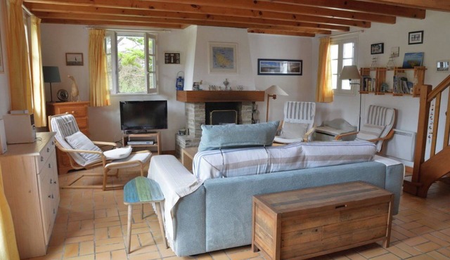 Cosy house well located near the beach of DONNANT