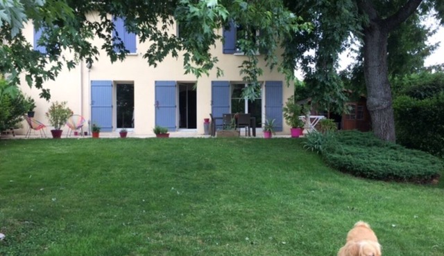 Cosy house with garden and private pool 15 minutes from Lyon in the Beaujolais region