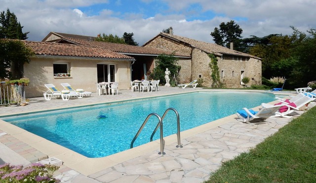 Cosy house with private pool near Valence