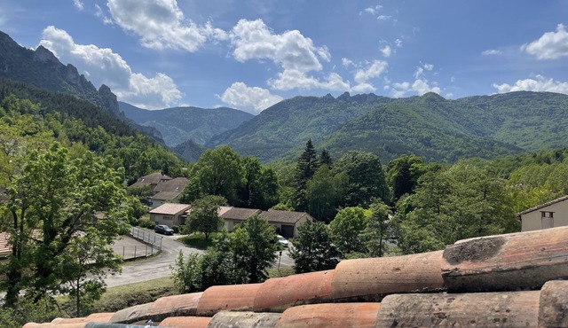 Cosy house with roof terrace and stunning views
