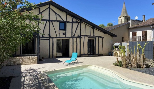 Cosy house with swimming pool, a trip to Gascony!