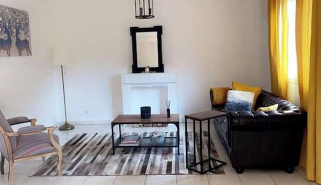 Cosy house with terrace near station