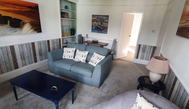 Cosy light and spacious apartment in the heart of Stratton