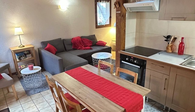 Cosy little chalet at the entrance to Cauterets