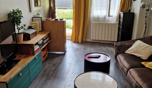 Cosy little house Centre de Miribel In a quiet cul-de-sac Near Lyon