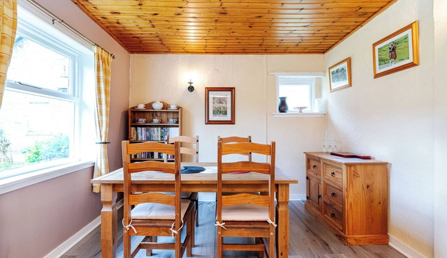 Cosy Log Cabin Near Loch Earn