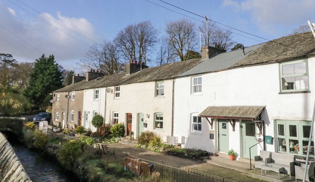 COSY LOGS COTTAGE, pet friendly, with a garden in Cark In Cartmel