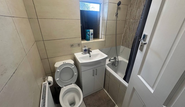 Cosy Maisonette in Kingsbury - Families, Event goers an Contractors