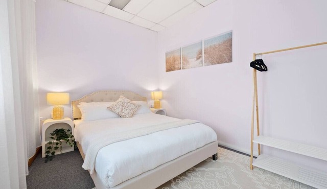 Cosy Marrickville Retreat | Queen bed, Food, Cafes, Restaurants