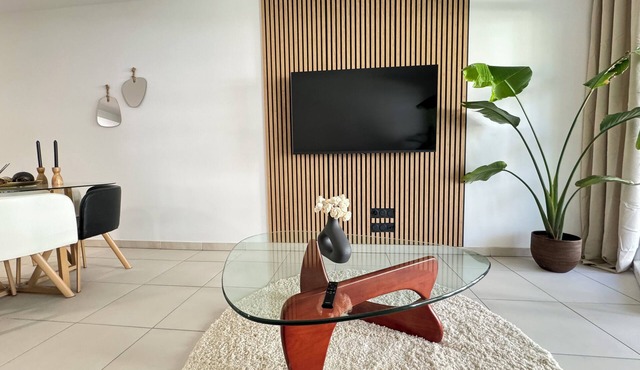 Cosy, modern apartment in the Hôpitaux-Facultés district