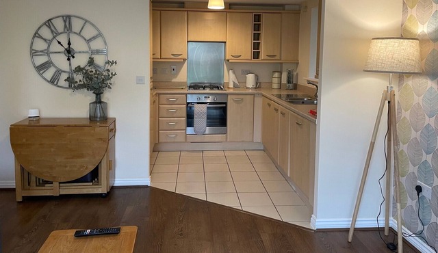 Cosy modern apartment, with countryside views!