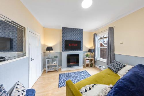 Cosy Modern Two Bed Terrace