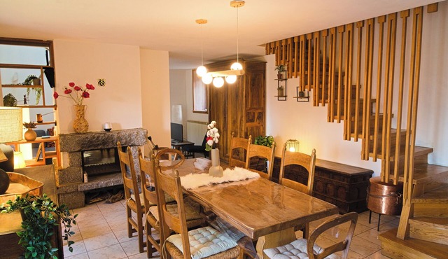 Cosy mountain home ideal for families and friends.