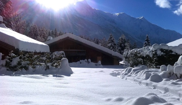 Cosy Mountain Chalet with Mont-Blanc view, in proximity to ski stations