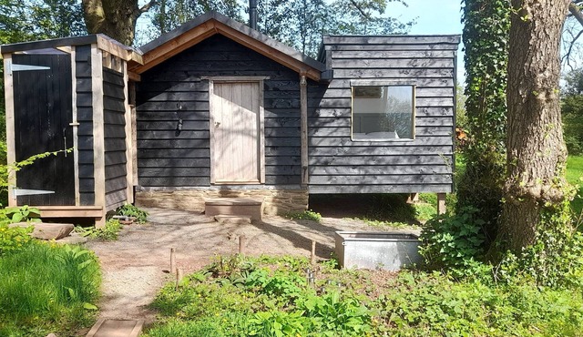 Cosy Mountain Hut, In the Black Mountains near Hay on Wye.Sleeps 2