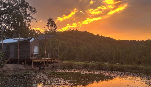 Cosy mountain top Tiny Lake Home off grid retreat