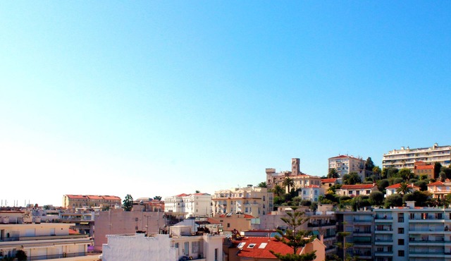 Cosy - Negresco - AC - 5 min walk to Beach