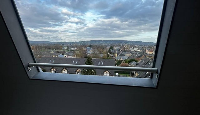 Cosy nest in pont l'évêque