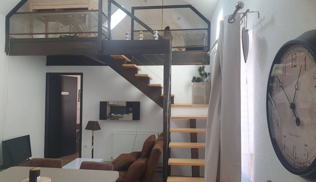 Cosy, newly renovated gîte, very close to the town center but in a quiet location