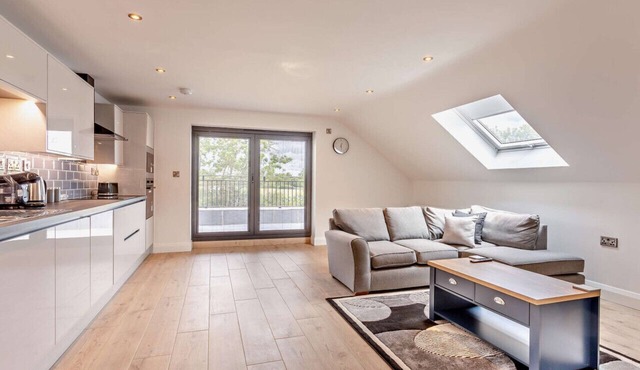 Cosy Nook Five - Two Bedroom Apartment, Sleeps 4