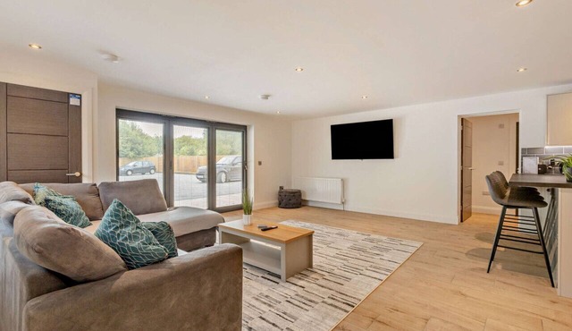 Cosy Nook One - Two Bedroom Apartment, Sleeps 4