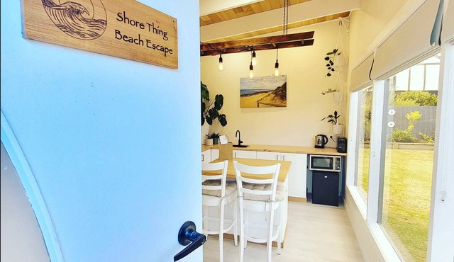 Cosy Ocean Beach Bungalow Minutes from The Hot Springs and Ocean Beaches.