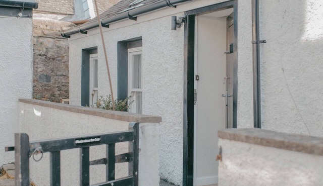 Cosy, Peaceful Little Cottage in Inveraray Town Centre. Comfortable and Private.